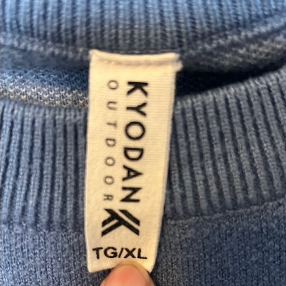 WARMNEST APRES-SKI SWEATER - Picture 11 of 12